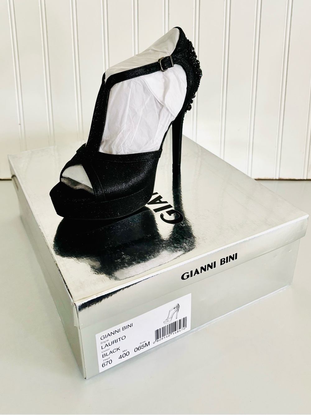 Gianni Bini Black T-Strap Platform Peep Toe Stiletto